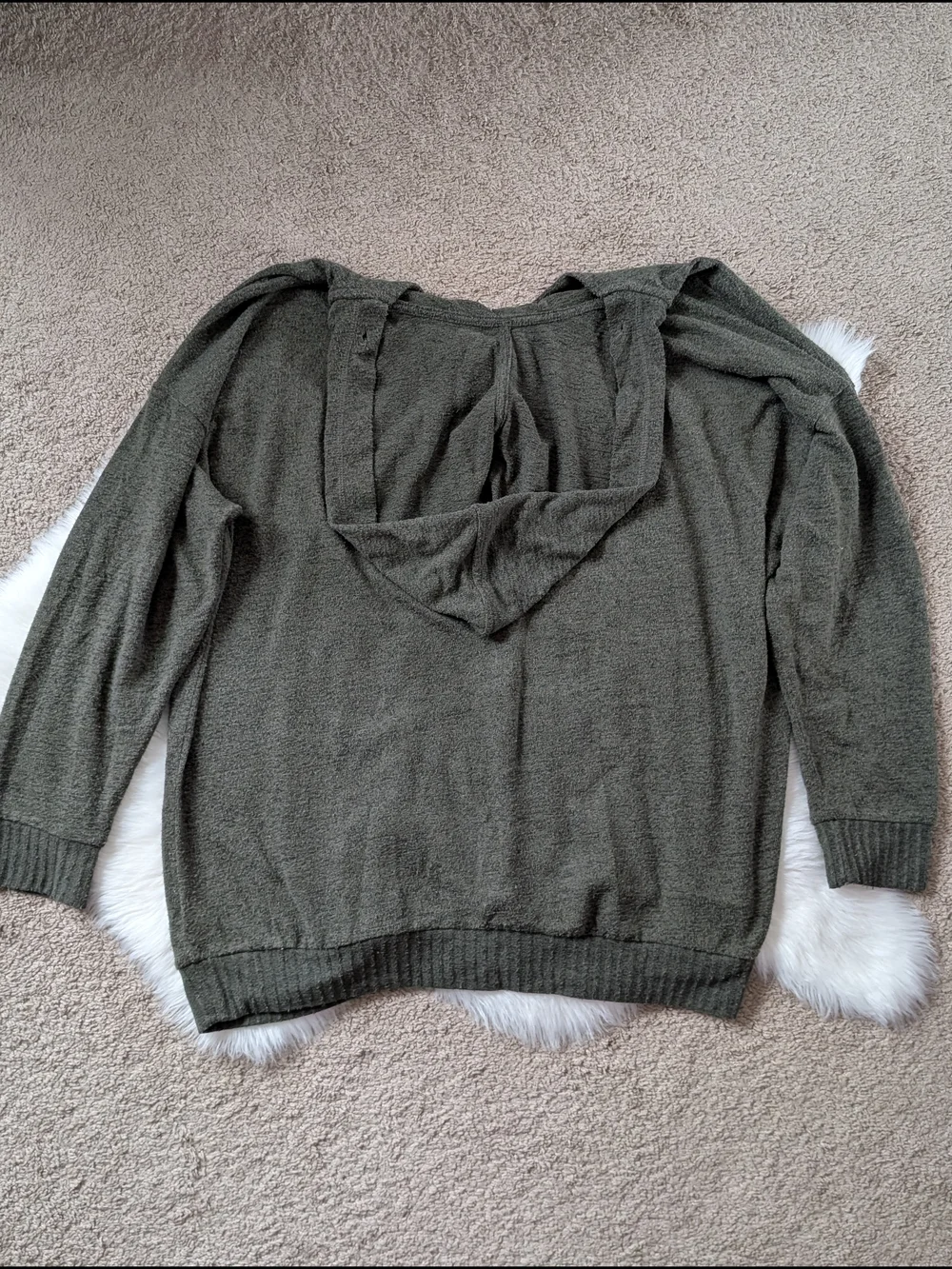 Torrid Super Soft Stretch V-Neck Hoodie Tunic Sweater in Olive Green size 2 (2X)